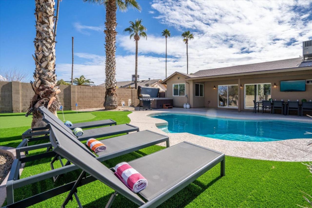 Holiday home Phoenician Sunrise - Theatre And Game Room, Pool